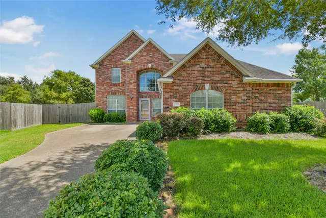 Popular Wincrest Real Estate