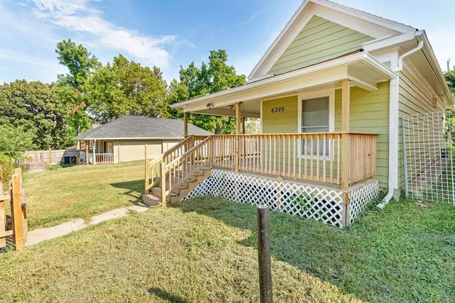 Popular East Ninth Street Add Real Estate