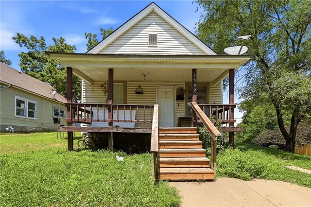 Popular Chelsea Real Estate