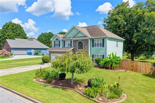Popular Vines Plantation Real Estate