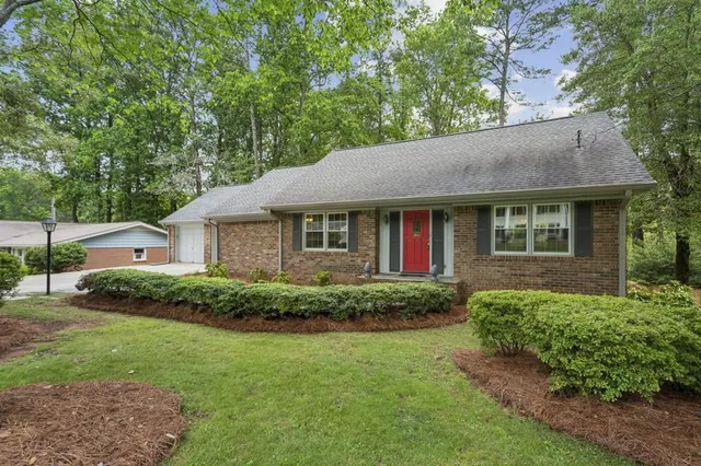 Popular HYDE PARK Real Estate