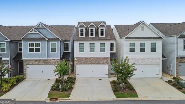 Expensive Pebblewood Grove Real Estate