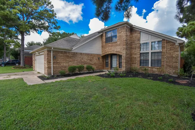Popular COPPERFIELD SOUTHCREEK VLG 5 Real Estate