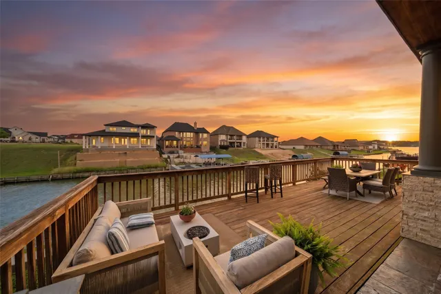 Cheap French Quarter On Lake Conroe Real Estate
