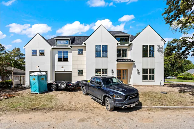 Popular Lindale Park Sec Real Estate