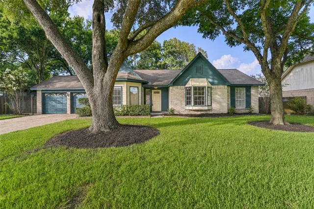 Popular Regency Estates 2 Real Estate
