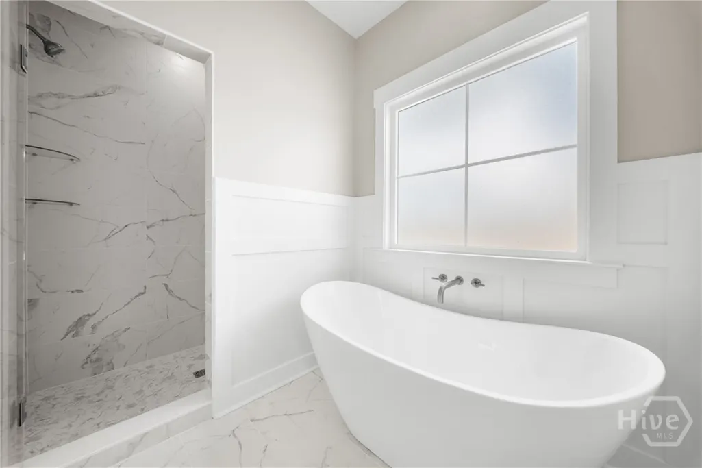 Listing Thumbnail Image 21