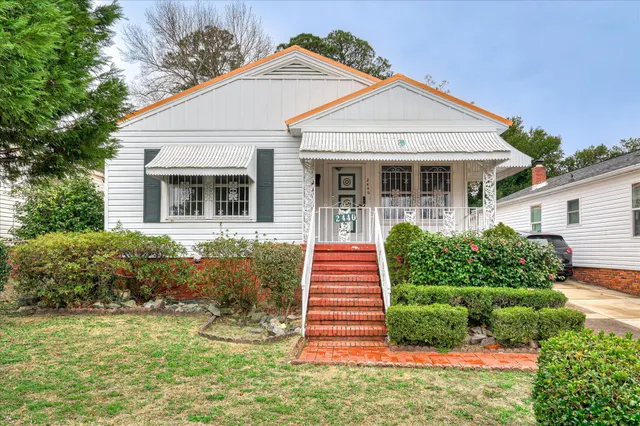 Popular Sande Hill Real Estate