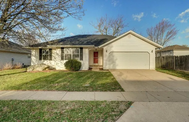 Popular Abbey Lane Real Estate