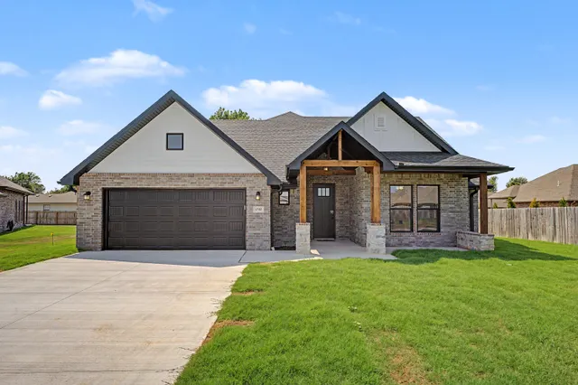 Popular Webb City Real Estate