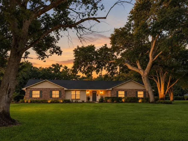 Popular COUNTRY LAKES Real Estate