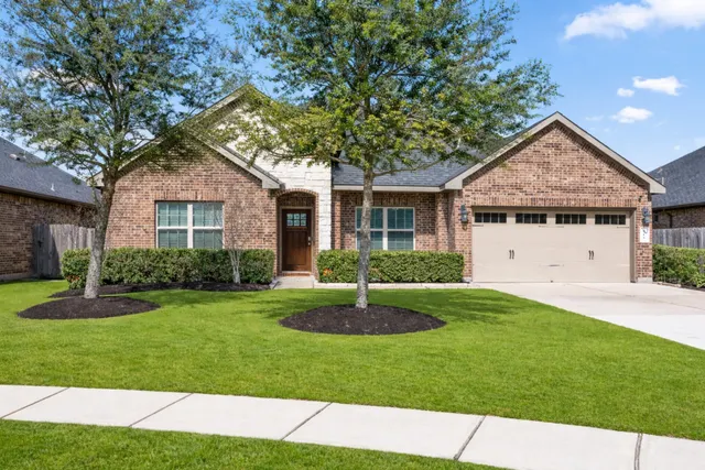 Popular Summer Lakes Sec 8 Real Estate