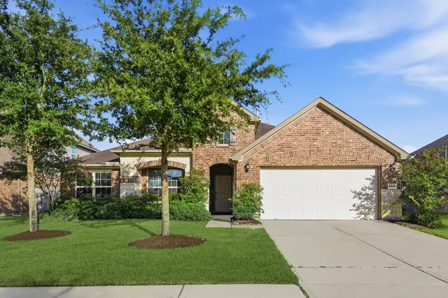 Popular King Xing Sec 8 Real Estate