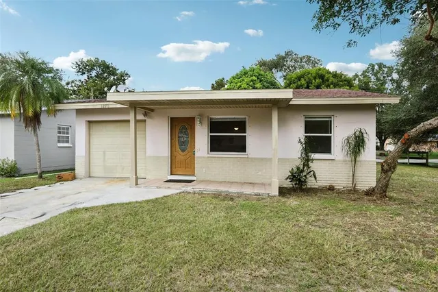 Popular WOODBROOK MANOR Real Estate