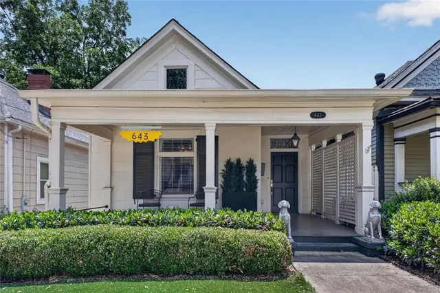 Popular Grant Park Real Estate