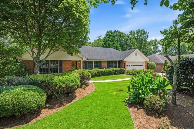Popular Lees Crossing Real Estate
