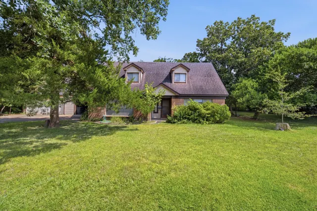 Popular Hoskins Real Estate