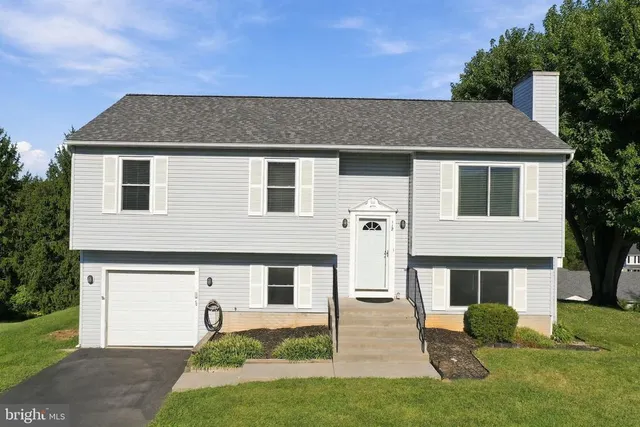 Cheap Williamsburg Estates Real Estate