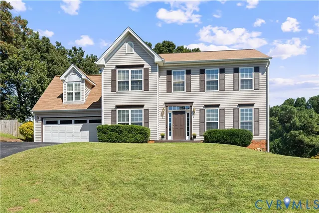 Popular Longmeadow Real Estate