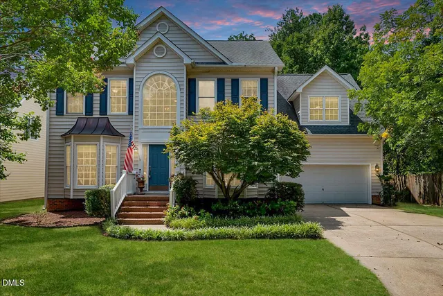 Popular The Pointe at Lemuel Real Estate
