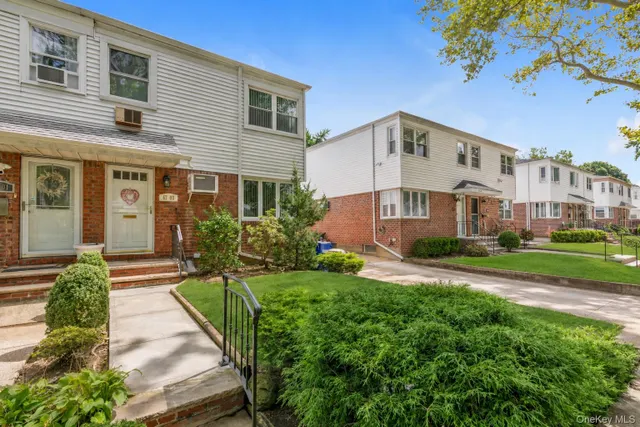 Popular Oakland Gardens Real Estate