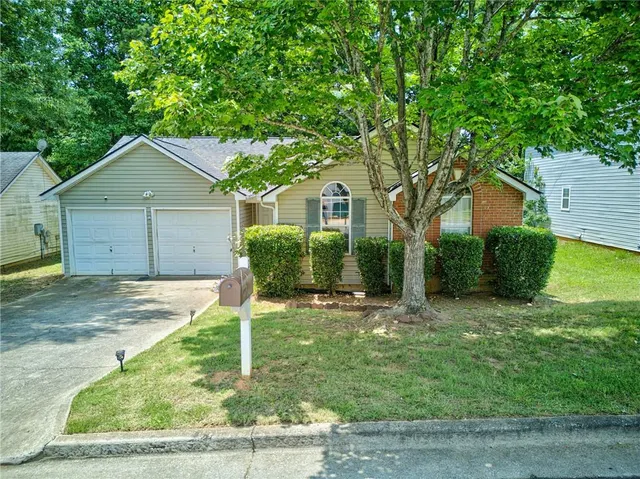 Popular Stonebridge Creek Estate Real Estate