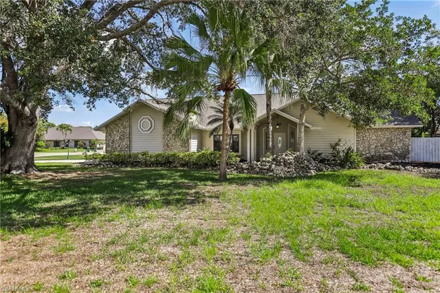Cheap IMPERIAL GOLF ESTATES Real Estate