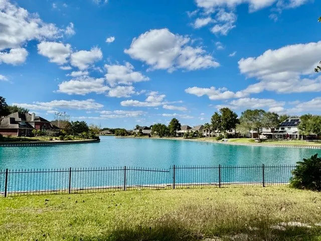 Popular Colony Lakes Real Estate