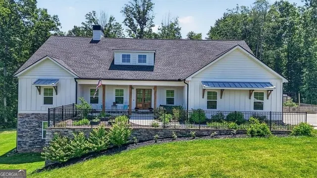 Expensive 4.82 acres Real Estate