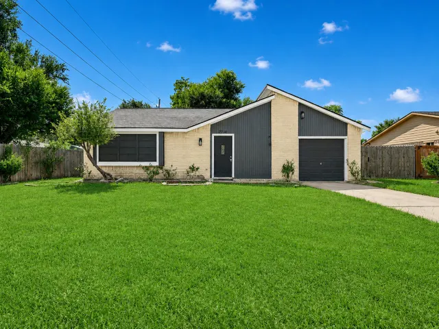 Popular Pheasant Creek Sec 1 Real Estate