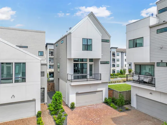 Popular Decker Place Real Estate