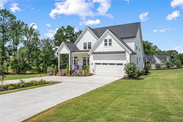 Popular Walker's Pointe Real Estate