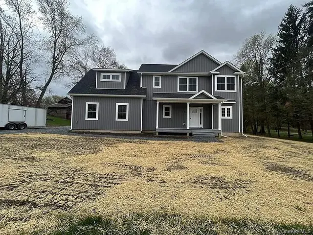 Popular Stratford Farms Real Estate
