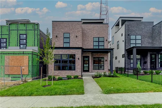 Popular Martini Flats Real Estate