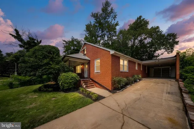Popular Belvedere Square Real Estate