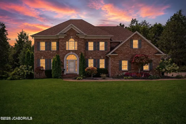Popular Country Club Estates Real Estate