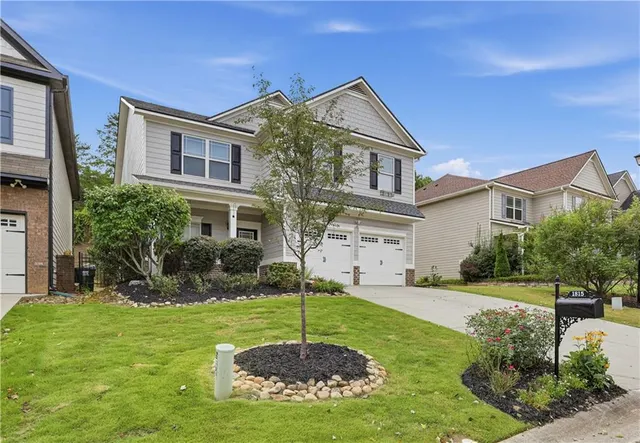 Popular VILLAS AT HABERSHAM Real Estate