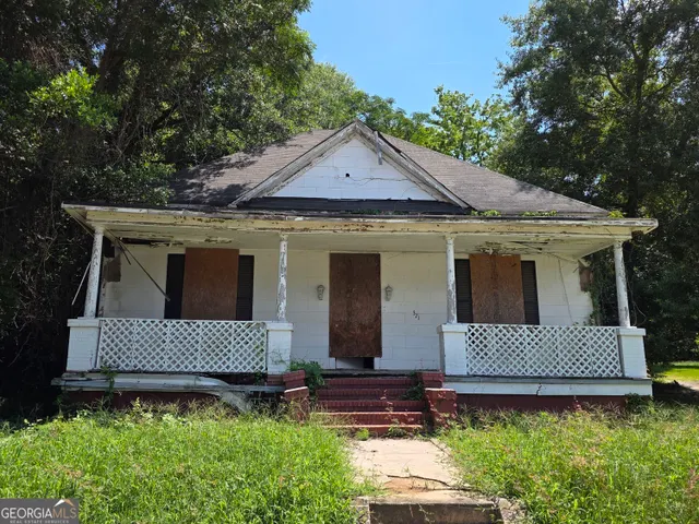 Expensive SHURLING CROSS KEYS Real Estate