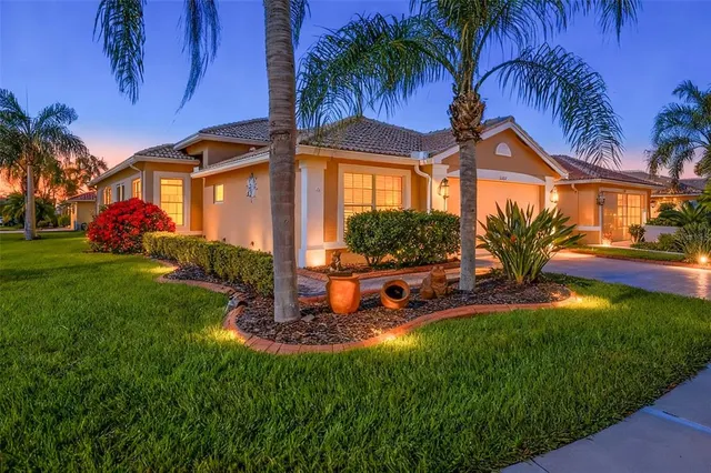 Popular VALENCIA LAKES PH 02 Real Estate