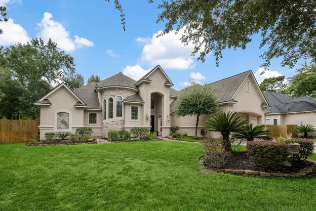 Popular Oakhurst Estates Real Estate