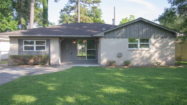 Popular 1 Huffman Area Real Estate