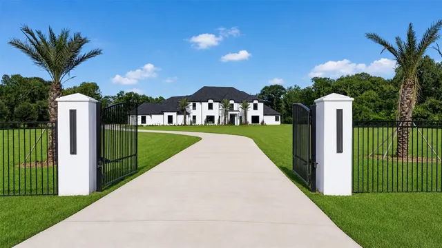 Popular Sienna Point Real Estate