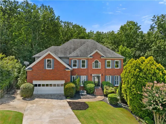 Popular Highland Woods Real Estate