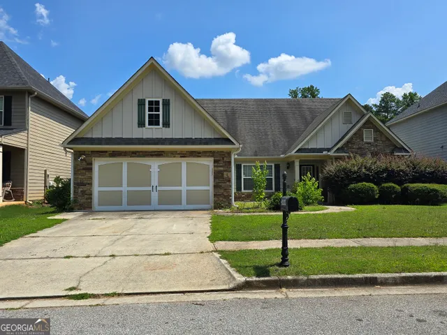 Popular Woodgate Landing Real Estate
