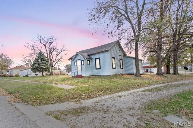 Popular Roodhouse Real Estate