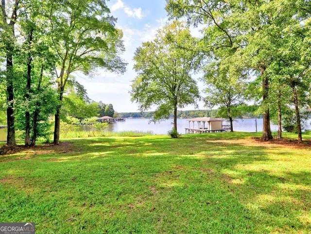 Popular Holiday Shores Watersedge Real Estate