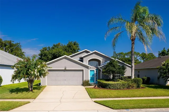 Popular CHASE GROVES UNIT 3 Real Estate
