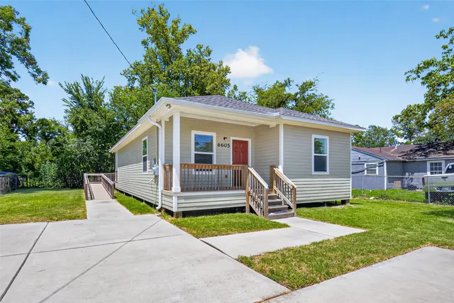 Popular Pelham Place Sec 03 Real Estate