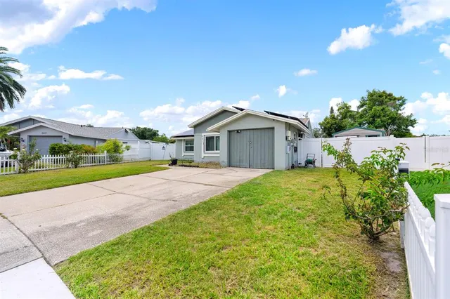 Cheap LOGAN GATE VILLAGE PH II UN 2 Real Estate