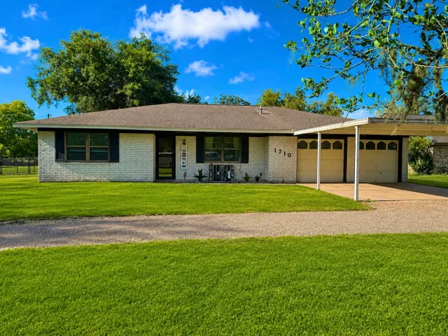 Expensive Riggs Oaks Real Estate